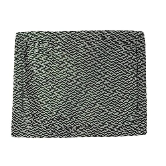 Whole Home Pair Luxury Pillowcases Shams Black Silver Red Print Border Trim 2 - Picture 5 of 8